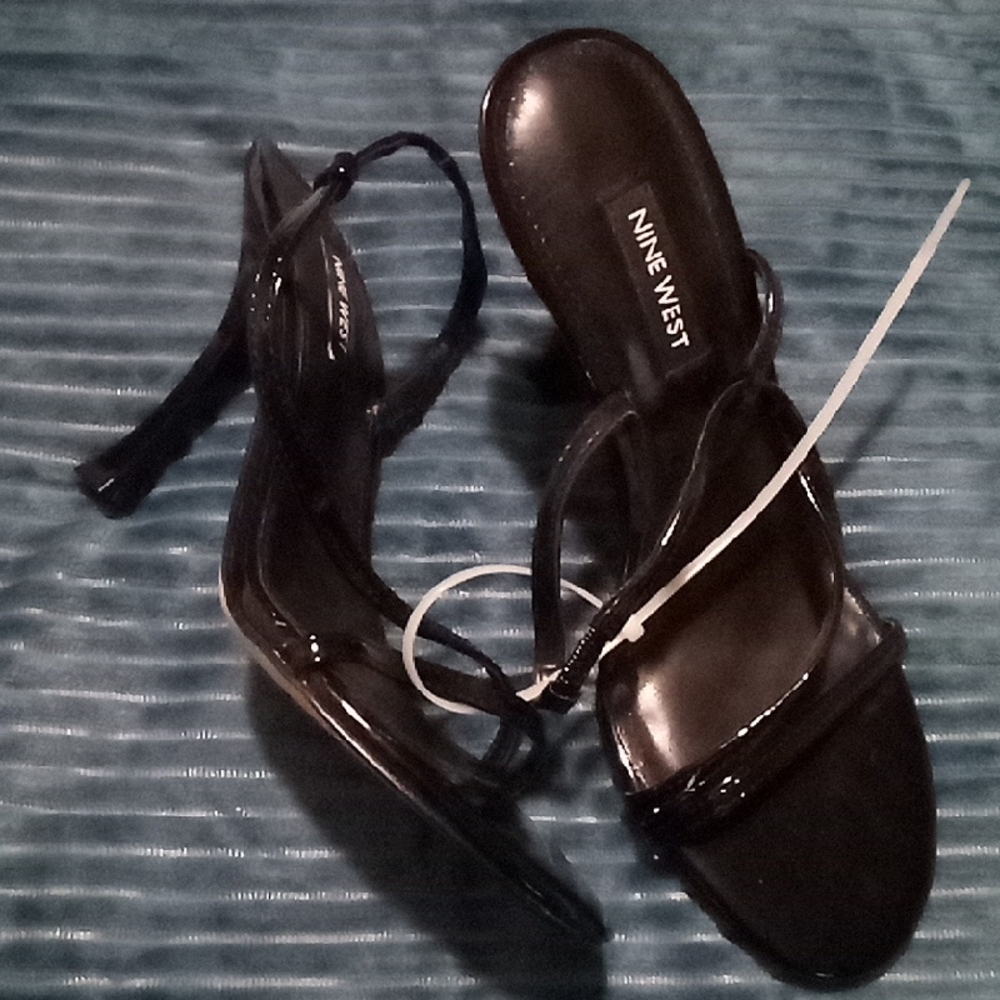 Nine West Strapy Heels Size7M